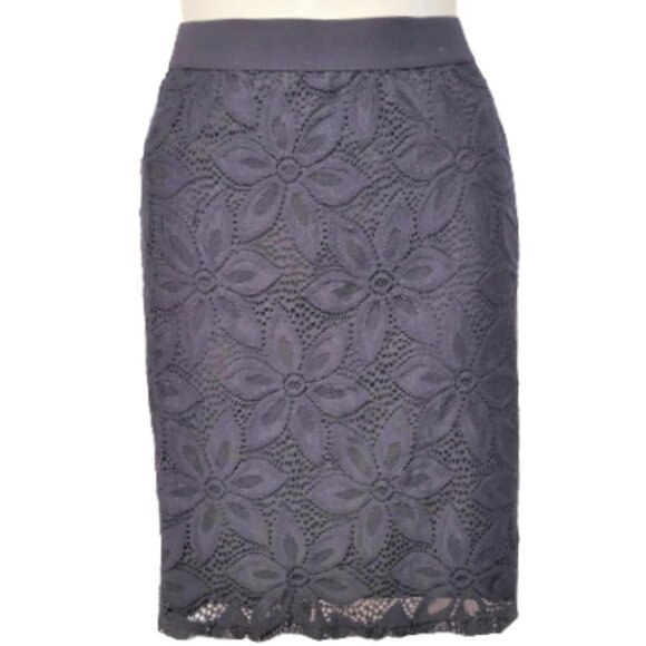 Short Black Lace Overlay Skirt - Picture 1 of 11
